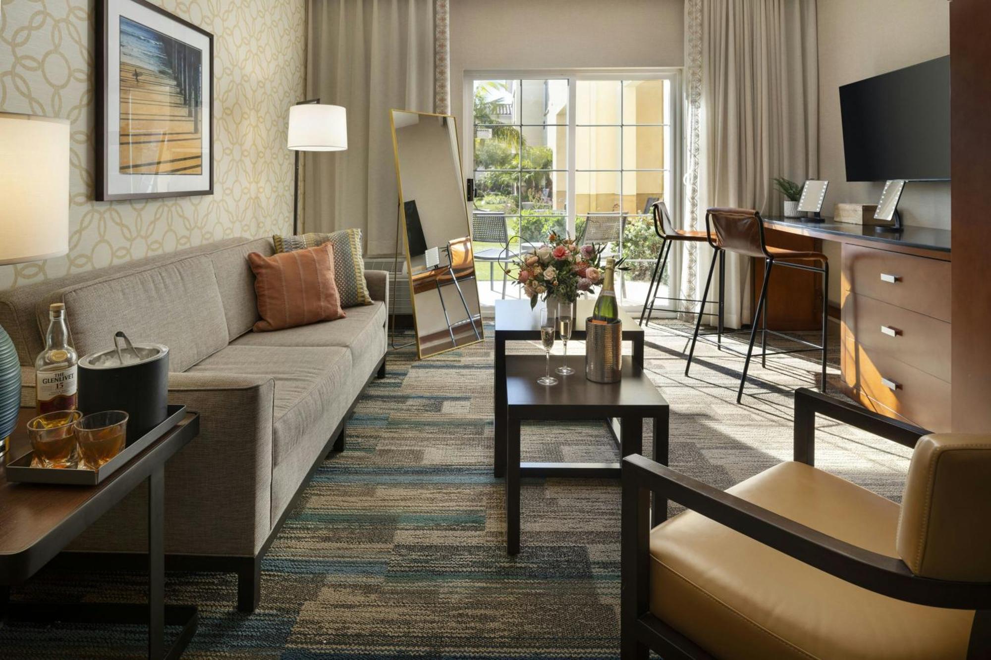 Courtyard By Marriott Santa Barbara Goleta Hotel Eksteriør billede